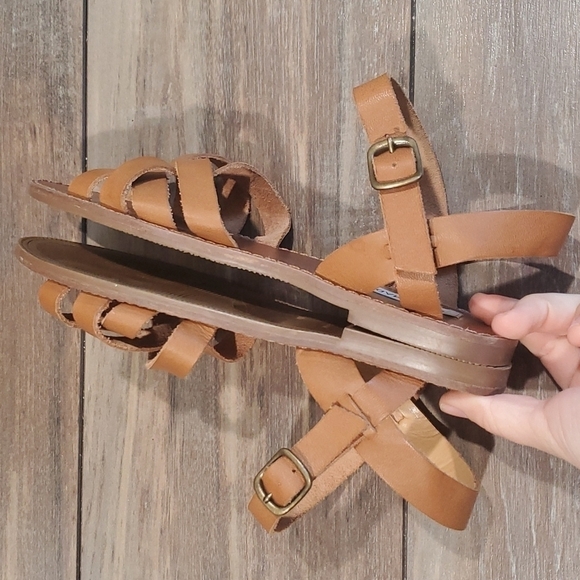 Steve Madden Like New Sweeti strappy shoes sandals flats sz 8M - Picture 8 of 11